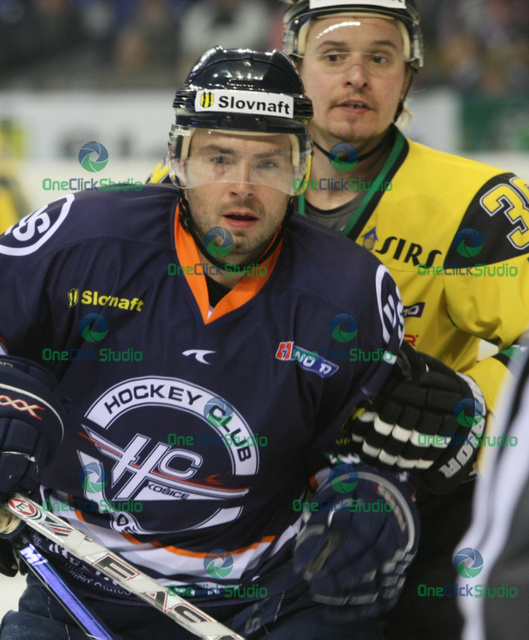 sachl hreus