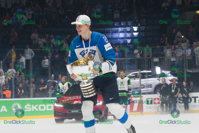 Kaapo Kakko (5)