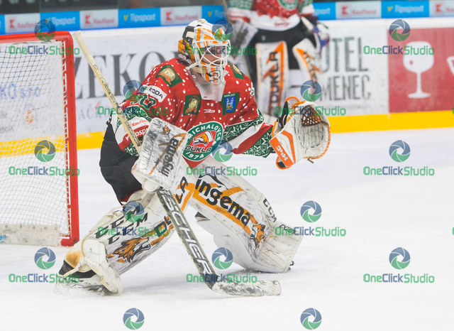 Adam Trenčan (3)
