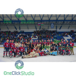 Popradskí hokejisti a folklórna skupina