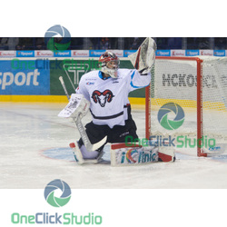 Tyler Beskorowany (2)