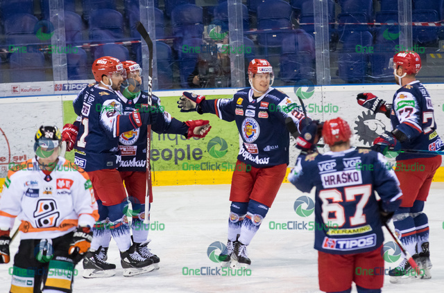 zvolen po góle - v strede ville leskinen