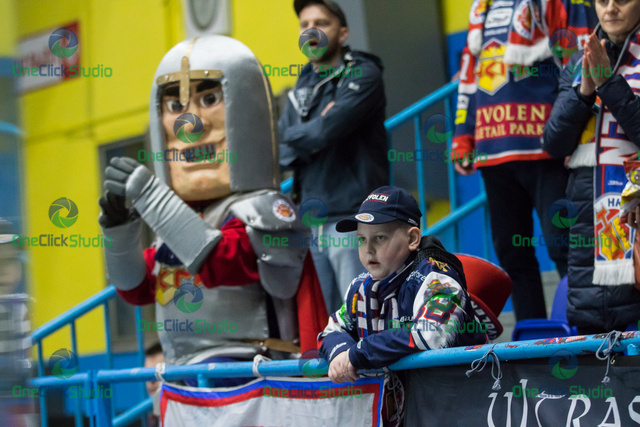 rytier zvolimír medzi fanúšikmi