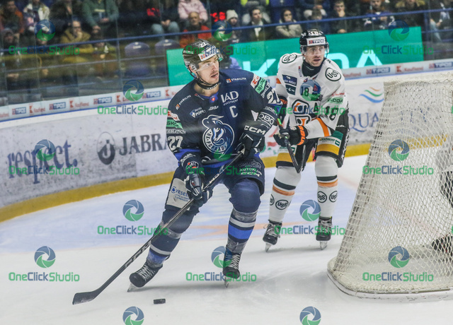 adam cracknell (2)