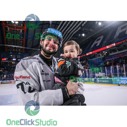 filip krivošík s dcérkou (2)