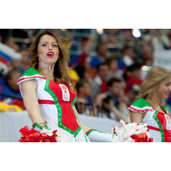 Cheerleaderky v Minsk Arene